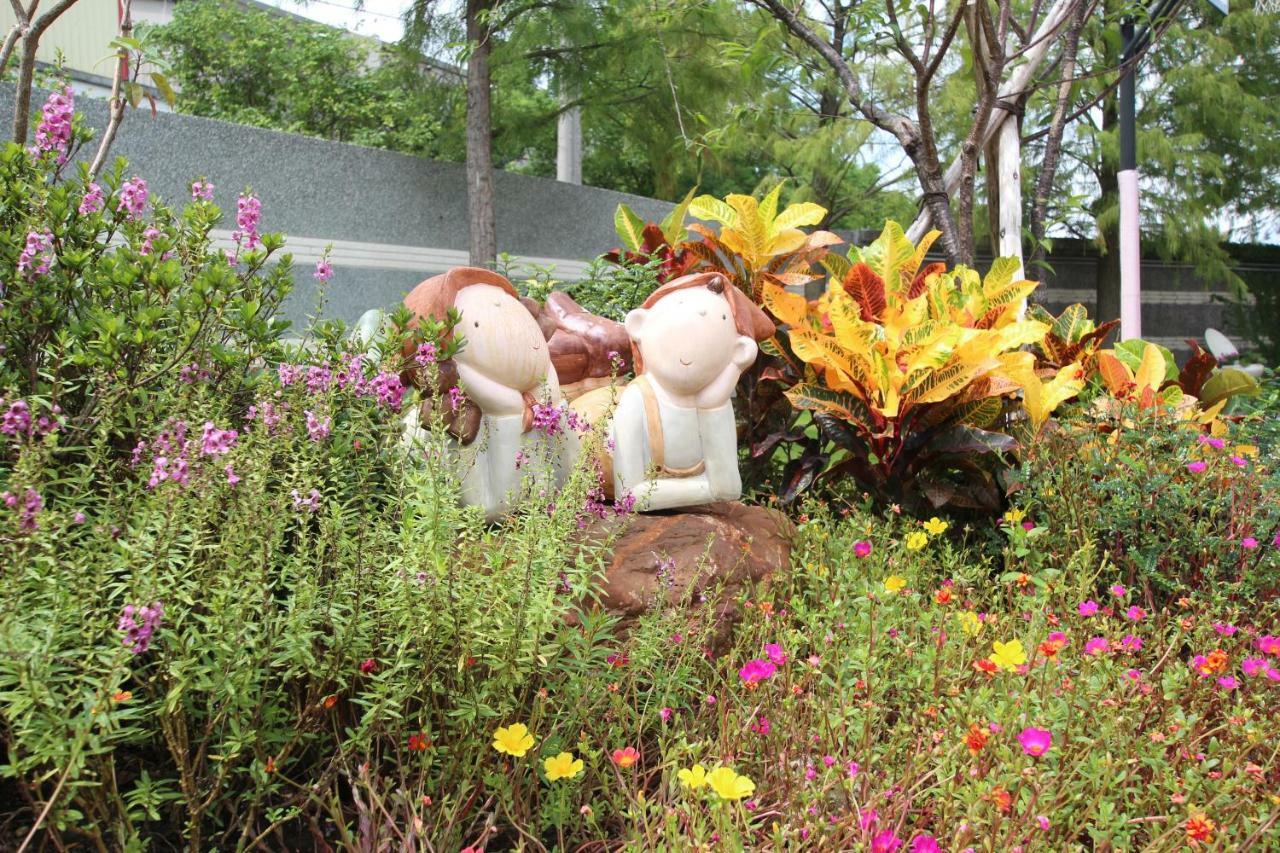 Yilan Pine Villa Homestay Luodong Exterior foto